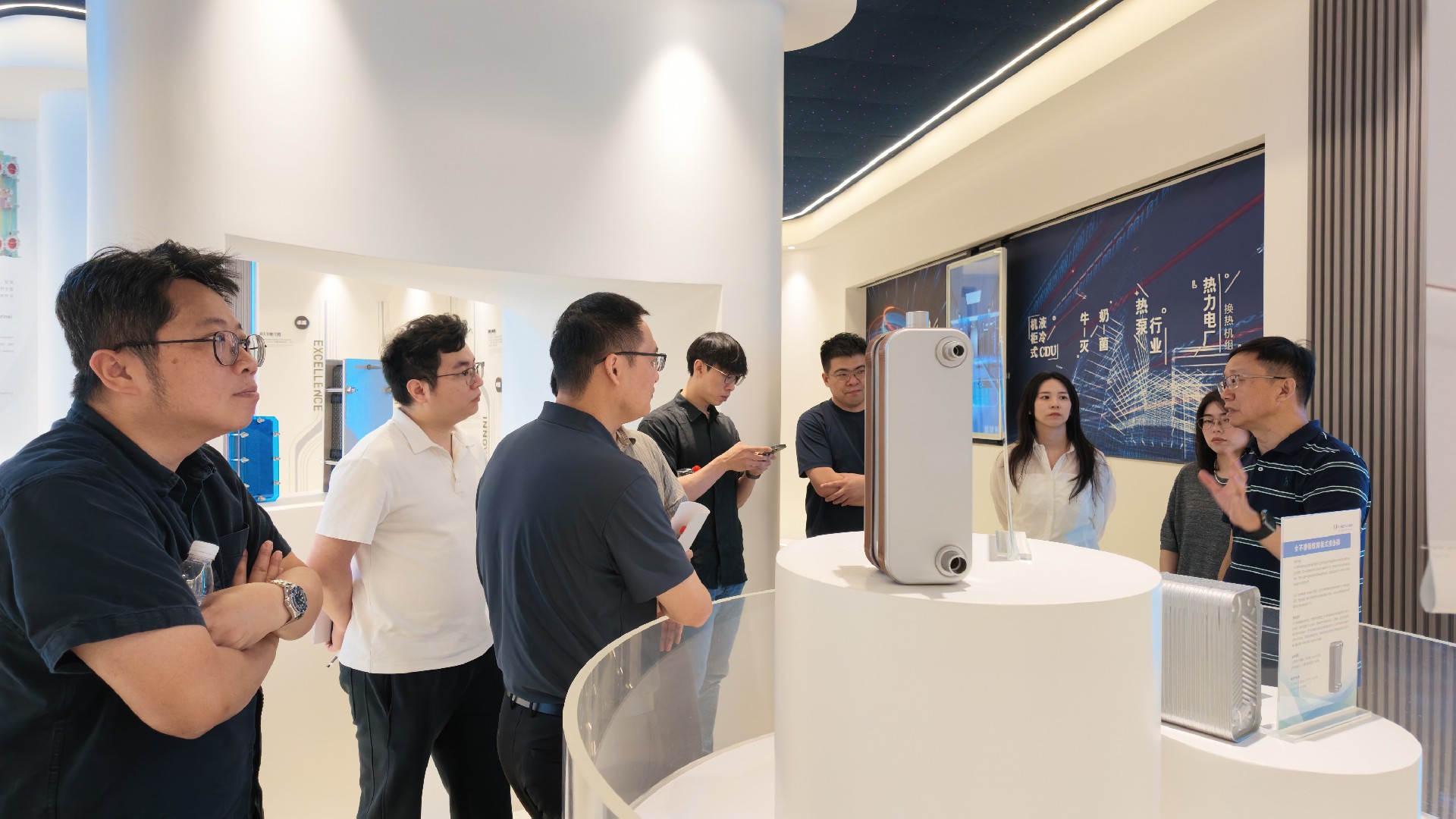 台达团队莅临江苏远卓参观考察，共探深化合作新契机